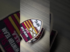 طراحی سفارشی پوشاک، تزئینات، و لوازم جانبی با برچسب‌های آویز قابل تنظیم