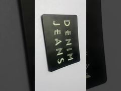 شلوار جین چرمی برچسب چرمی مشکی برای برچسب پوشاک در چرم مشکی